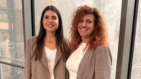 Ansprechpartnerinnen für den Einstellungsprozess, Livia Schmitt und Laura Berg